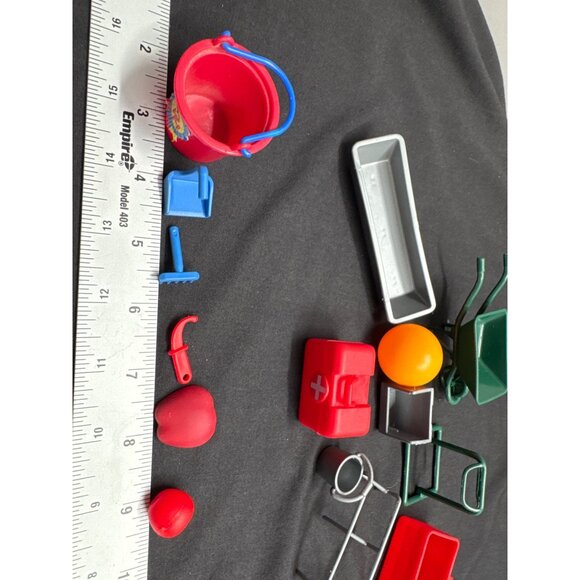 New-Ray Farm Playset Accessories 15-Piece Miniature Set Made In China - Picture 2 of 7